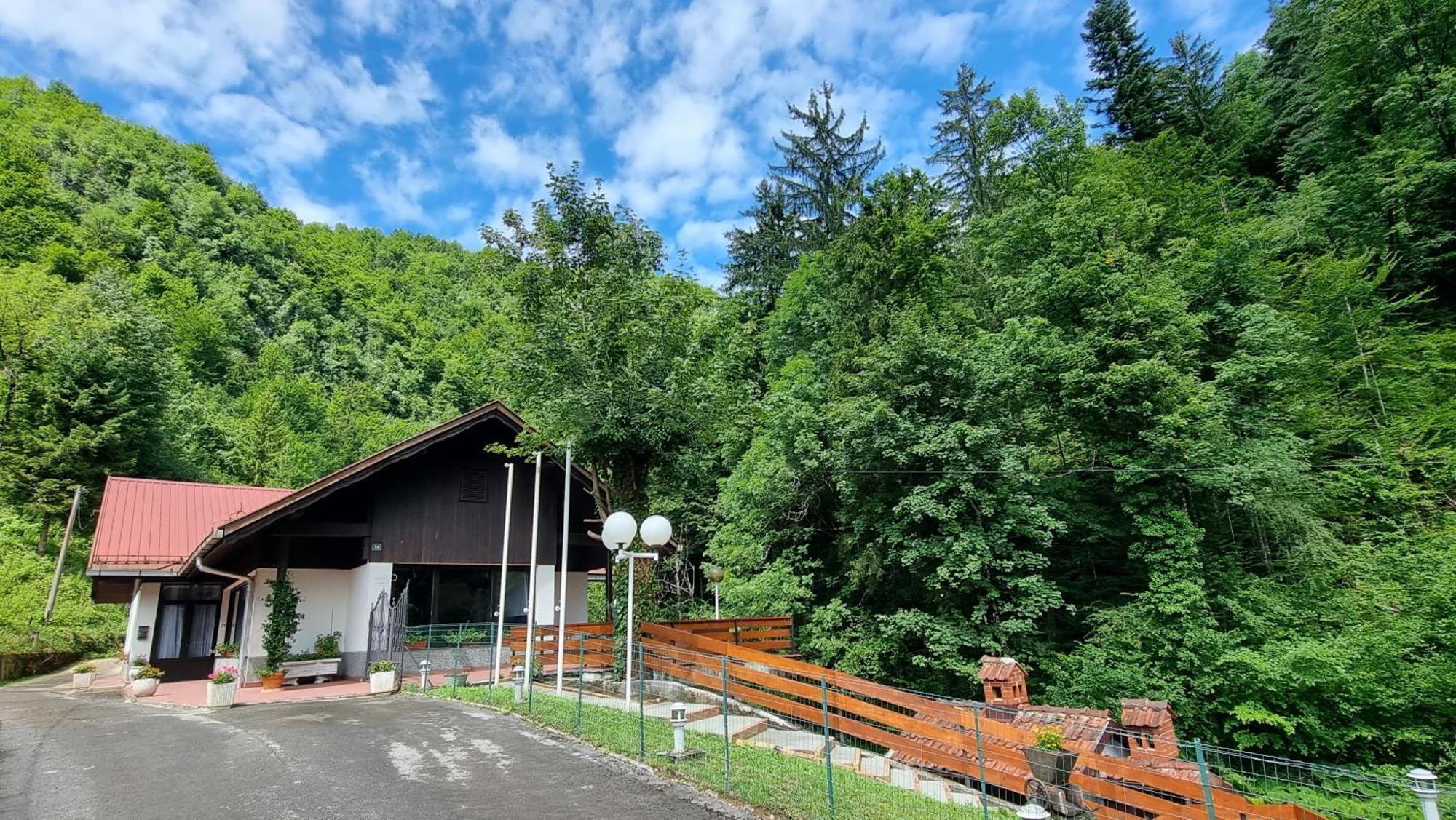 Vila Izvor Cabranke